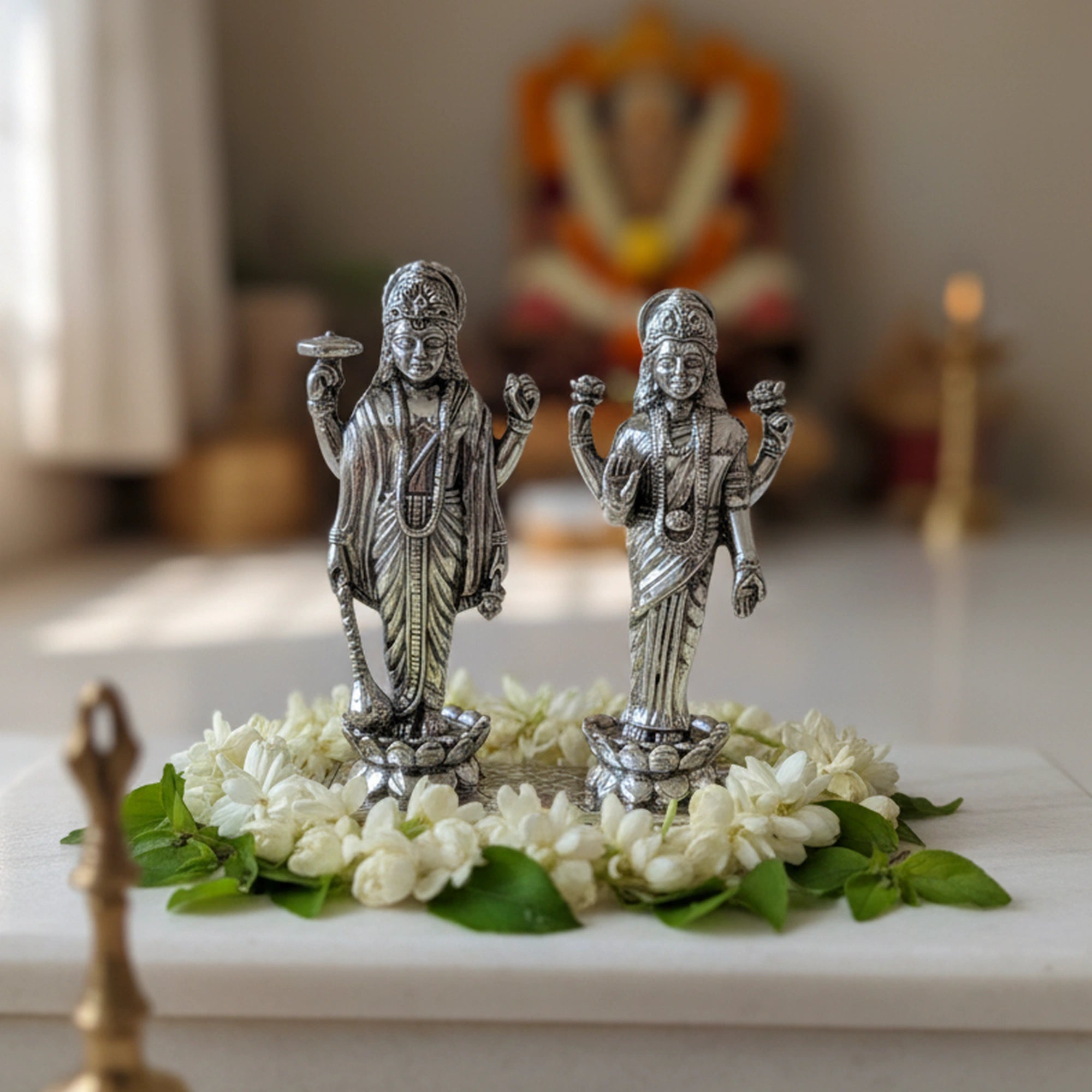 Lord Vishnu & Goddess Lakshmi Idol 999 Silver-Plated Set Main image