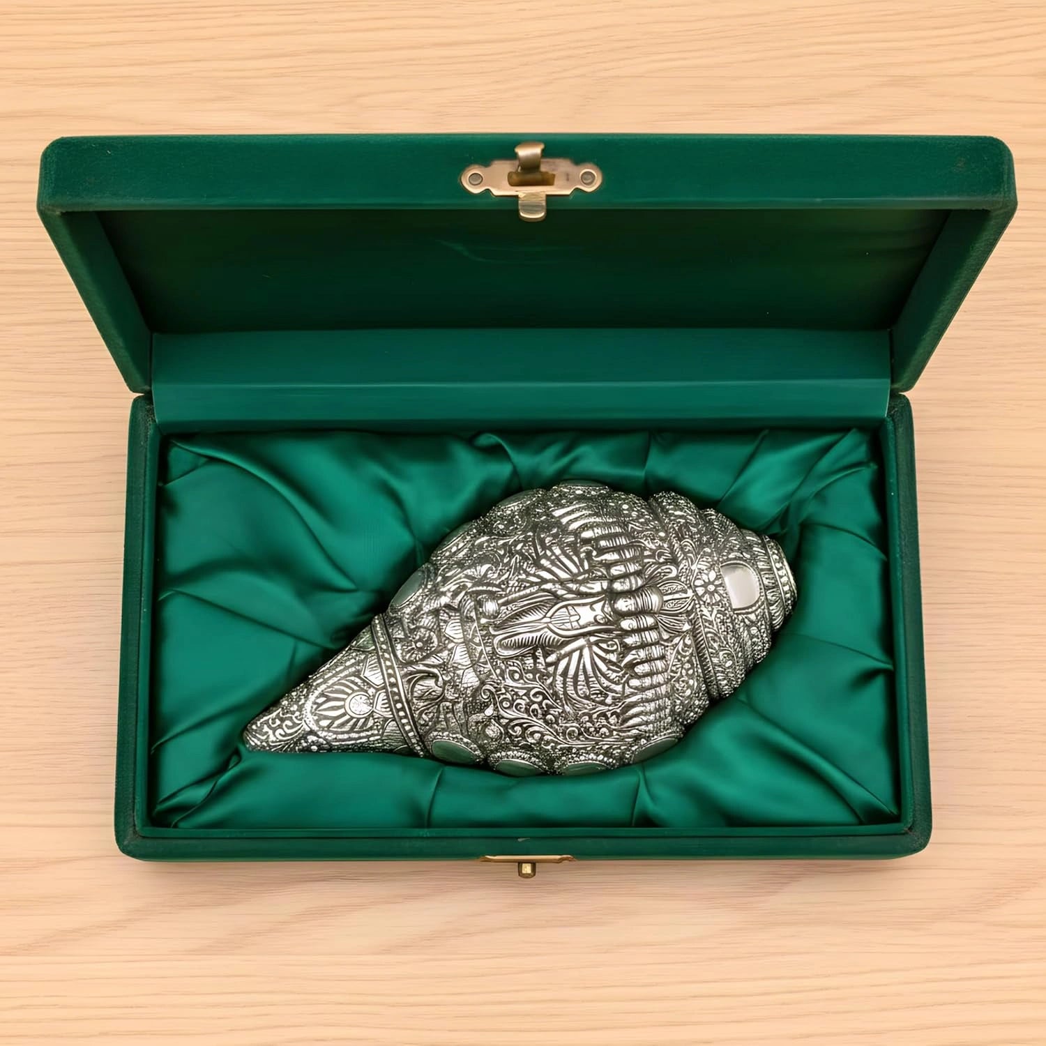Virat Roop Vishnu Shankh Silver-Plated | Large (7") Main image