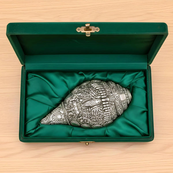 Virat Roop Vishnu shankh silver-plated in green velvet gift box with carved deity detail
